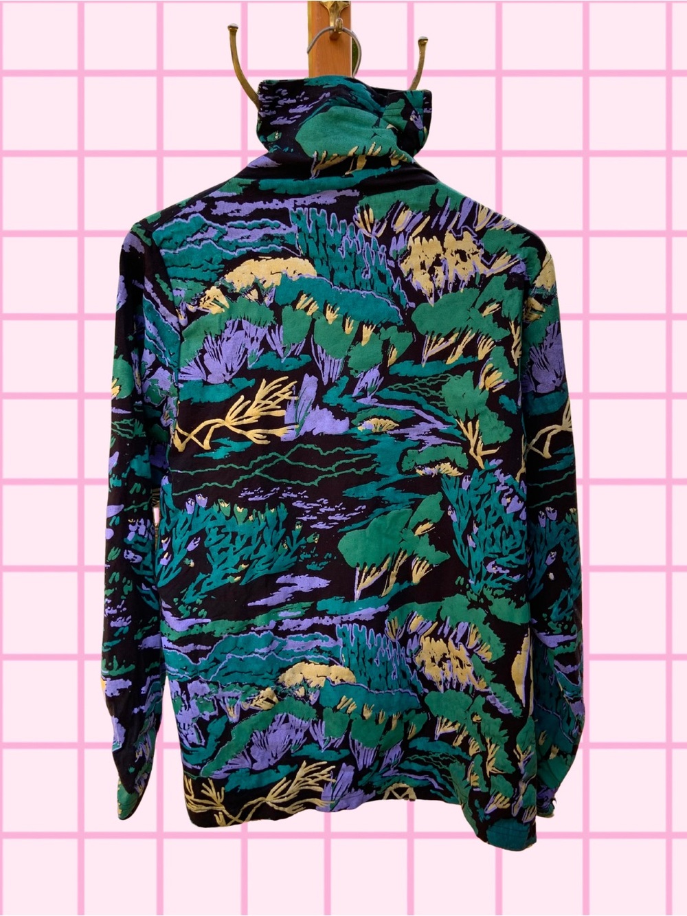 Thief & Bandit Screenprinted Pastoral Long Sleeve Turtleneck Top - Size 3X